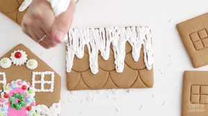 Sprinkle Pop Decorate Ginger Bread House