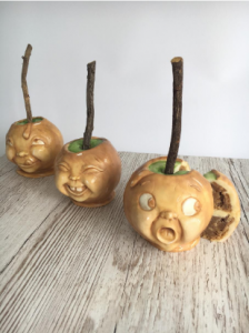 talking toffee apple cake with delicious spiced caramel