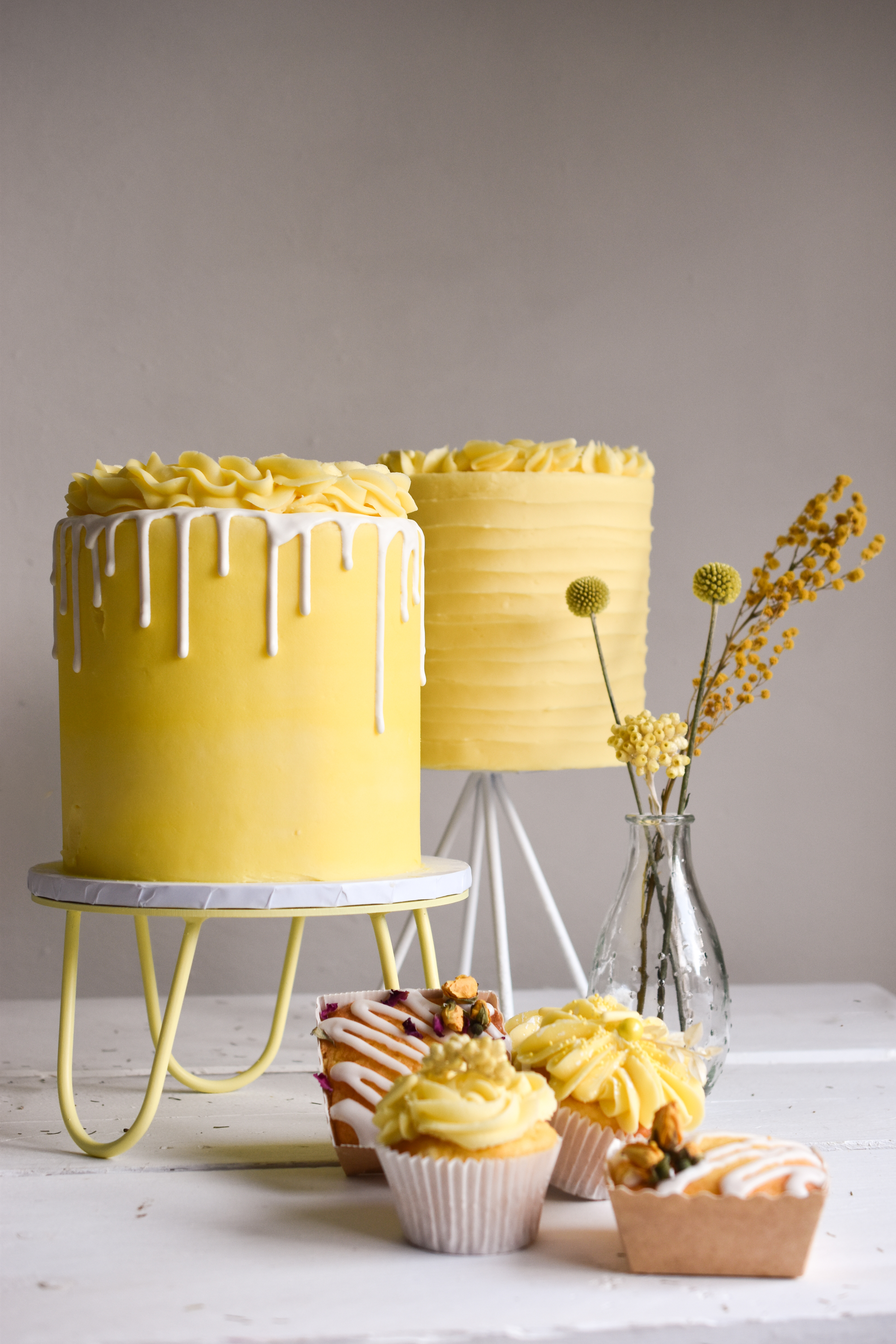 25 Beautiful Yellow Wedding Cakes | OMASTYLE Bride