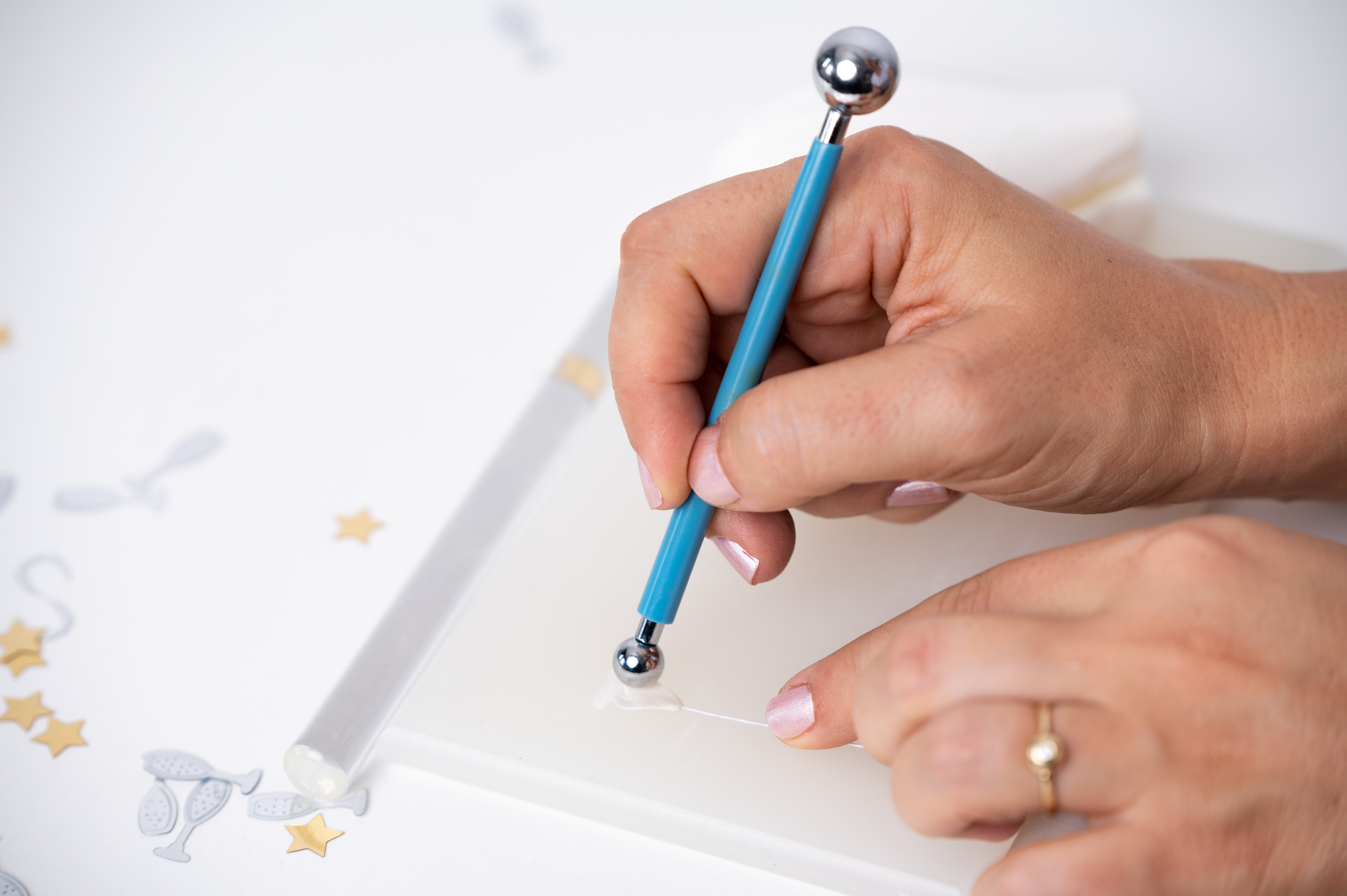 heart-shaped gum paste clover step 2