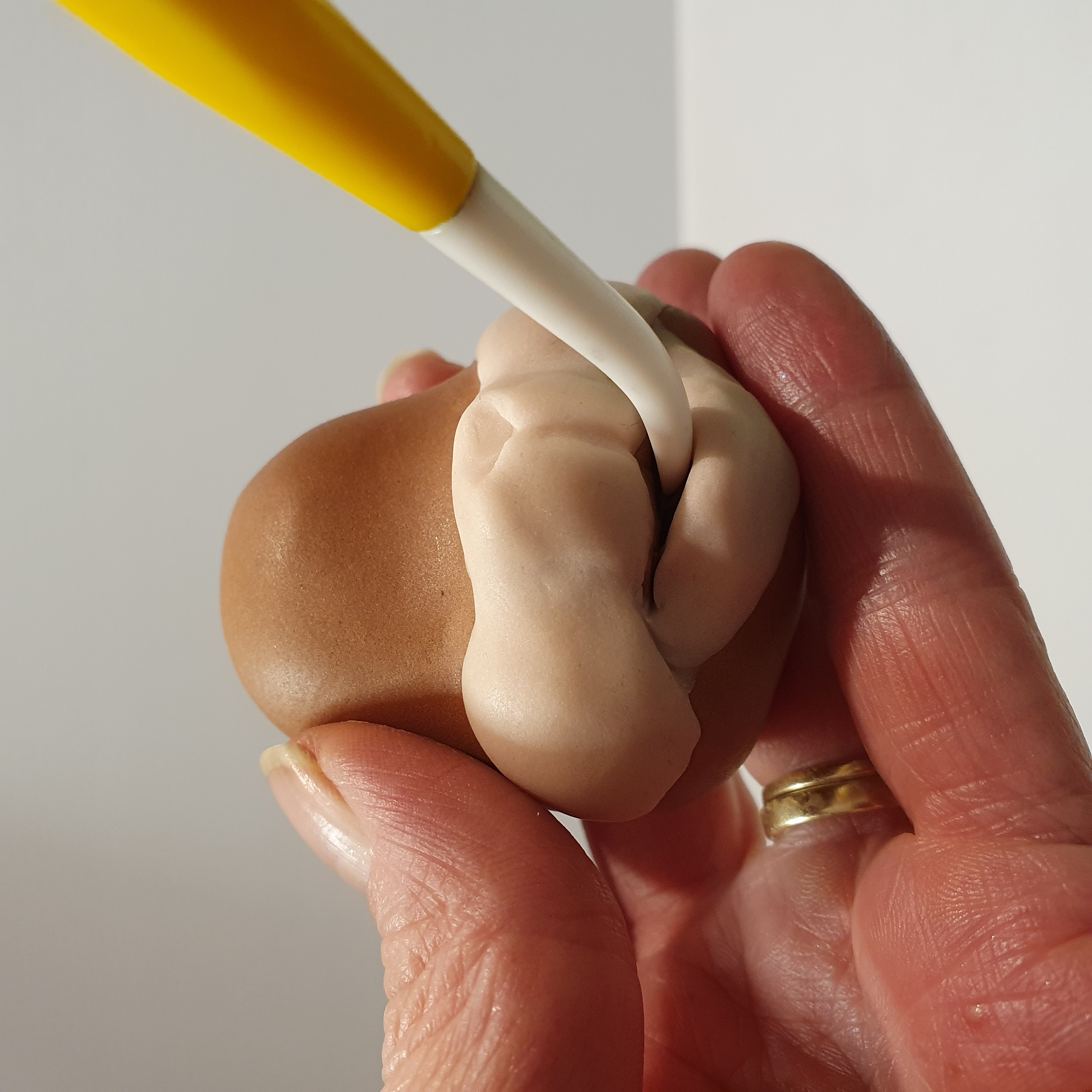 Roly Poly Easter Bunny Cake Topper Tutorial