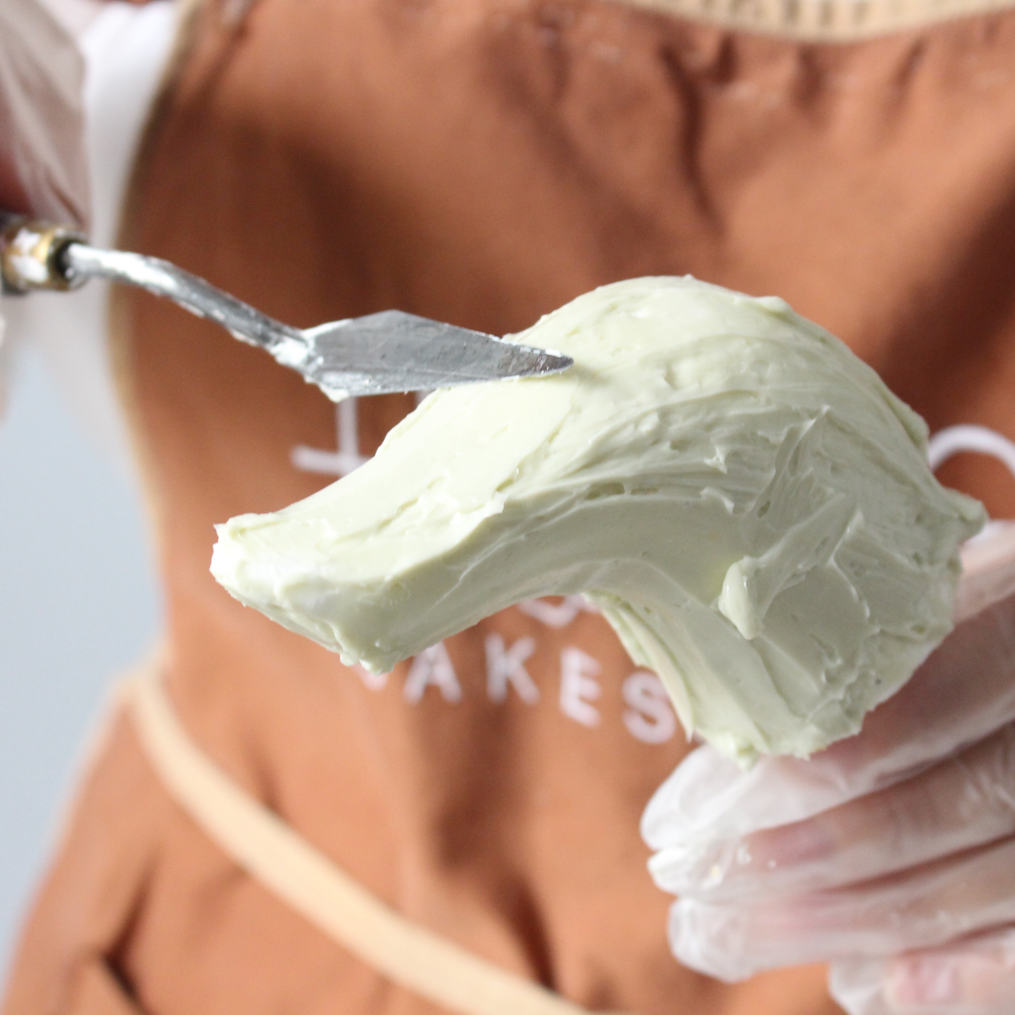 buttercream teapot spout