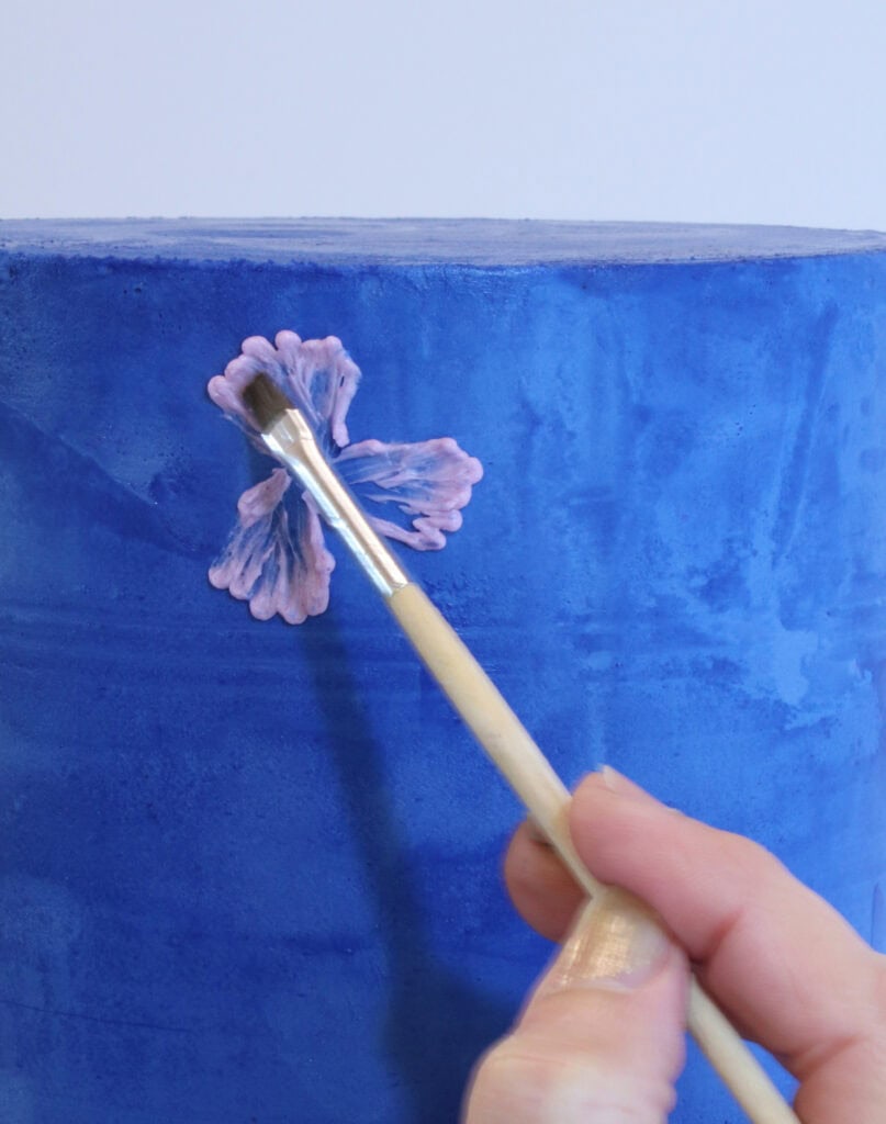 buttercream brush embroidery for cake decorating