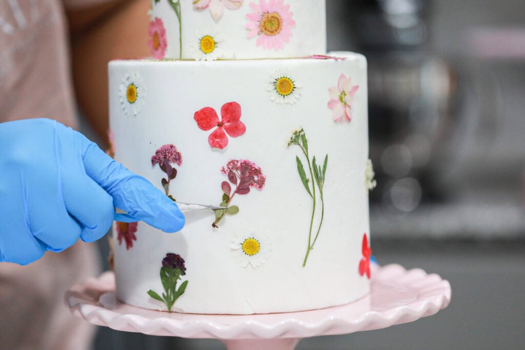 pressed flower cake tutorial