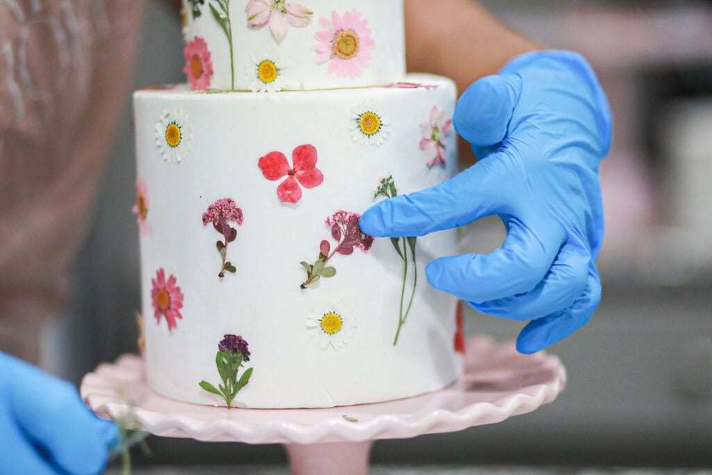 pressed flower cake tutorial