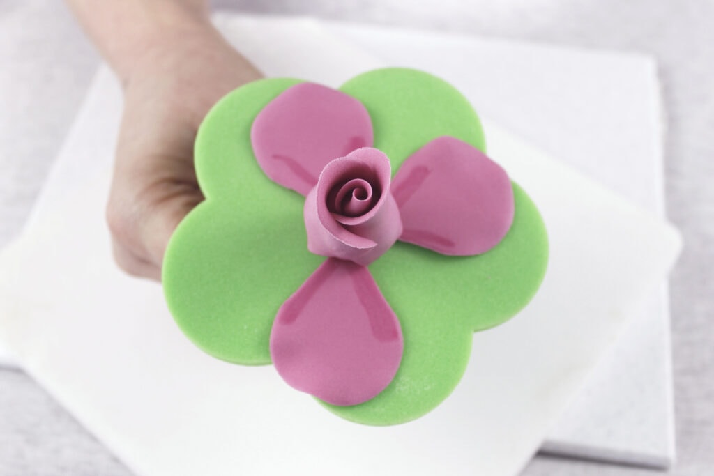 easy gum paste rose