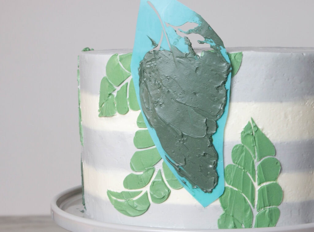 Decorating with leaf stencils - Step 6