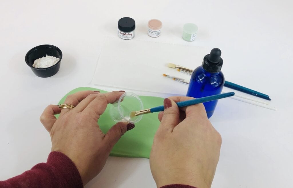 Creating the Rusted Fondant Effect