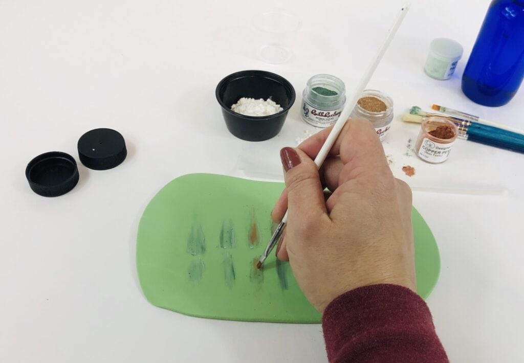 Creating the Rusted Fondant Effect